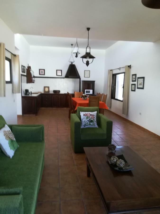Vivienda Vacacional La Canada Тинахо Екстериор снимка